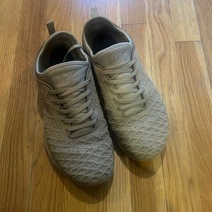 APL Tech Loom Phantom